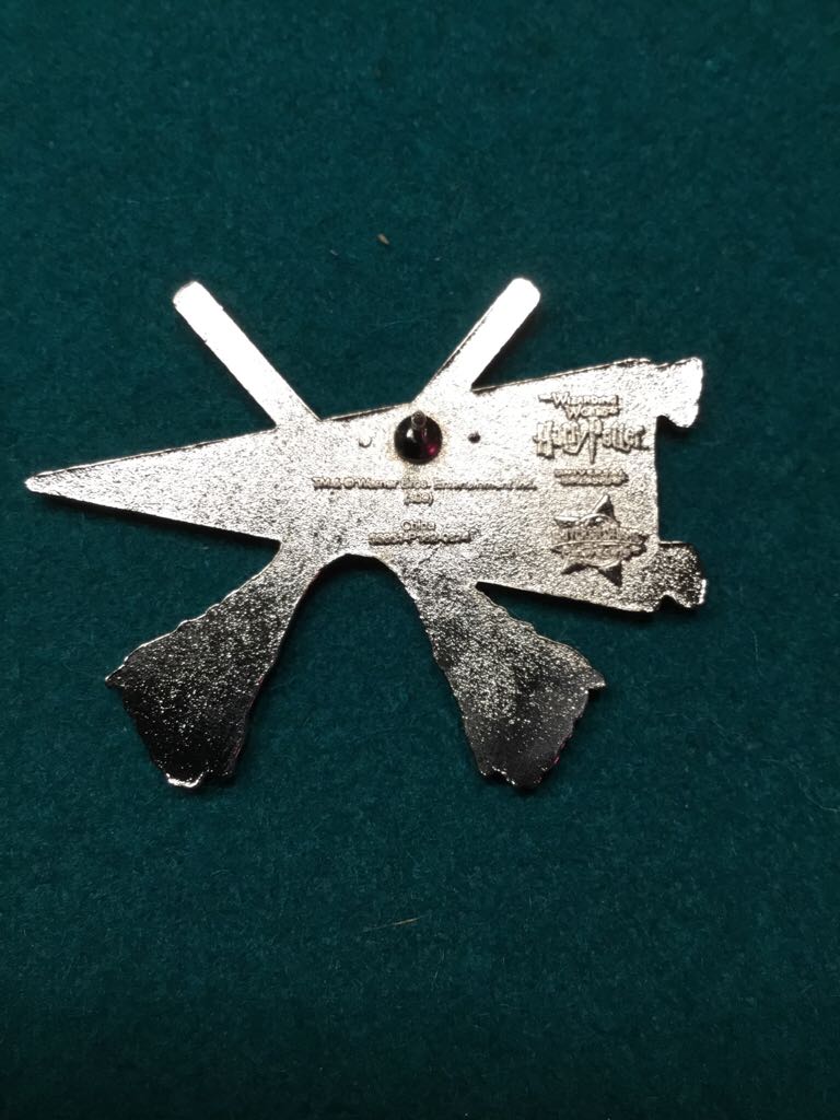 Slytherin Pennant  pin collectible - Main Image 2