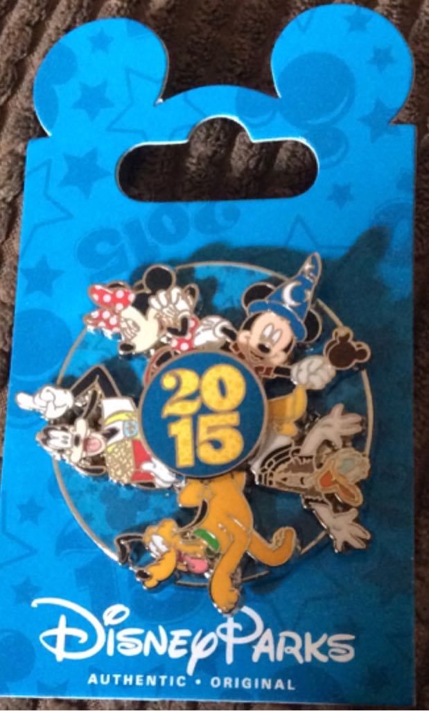 2015.  Spinner. Multi Character - Pin pin collectible [Barcode 400008937672] - Main Image 1