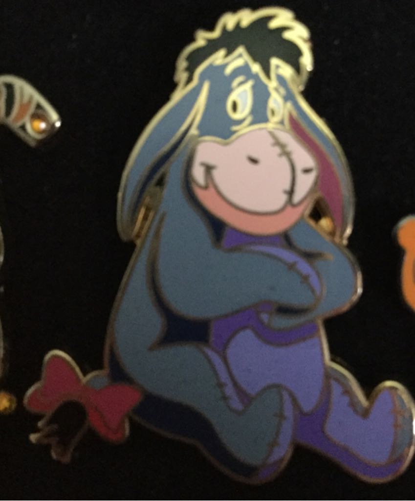 Electronics Boutique (5 Year Service Pin)