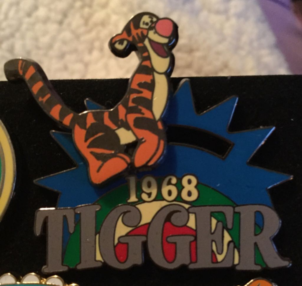 WDW 2010 Hidden Mickey Disney Resorts Disney’s Polynesian Resort