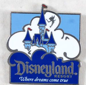 Hello Kitty Rainbow Heart