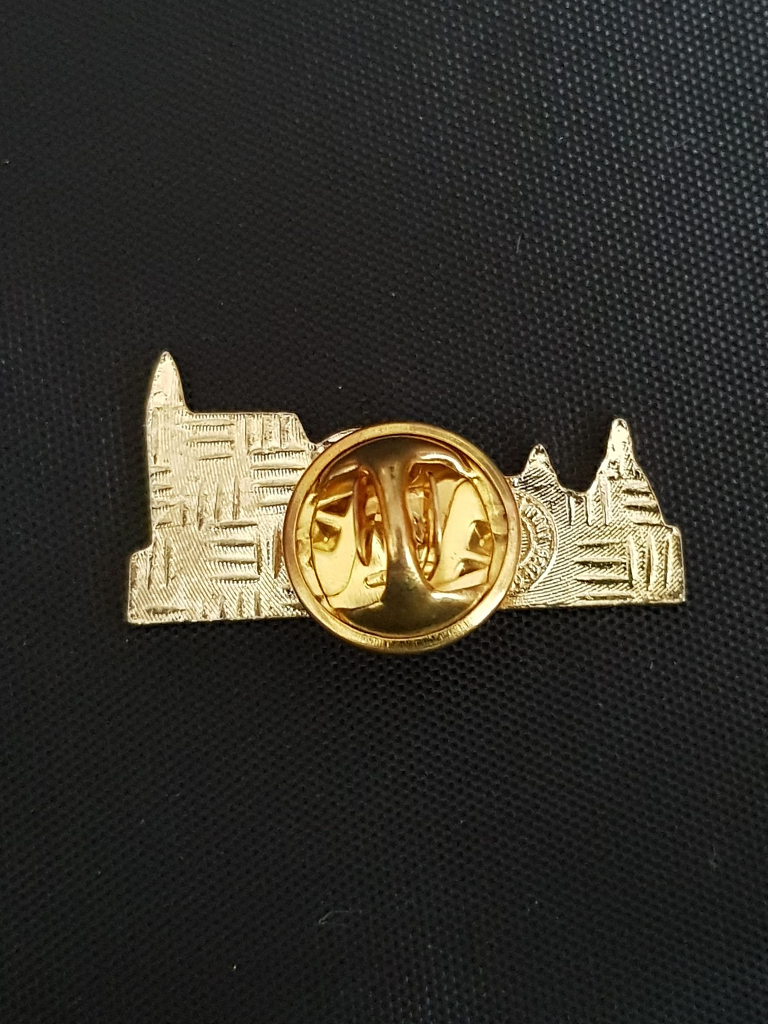 London England  pin collectible - Main Image 2
