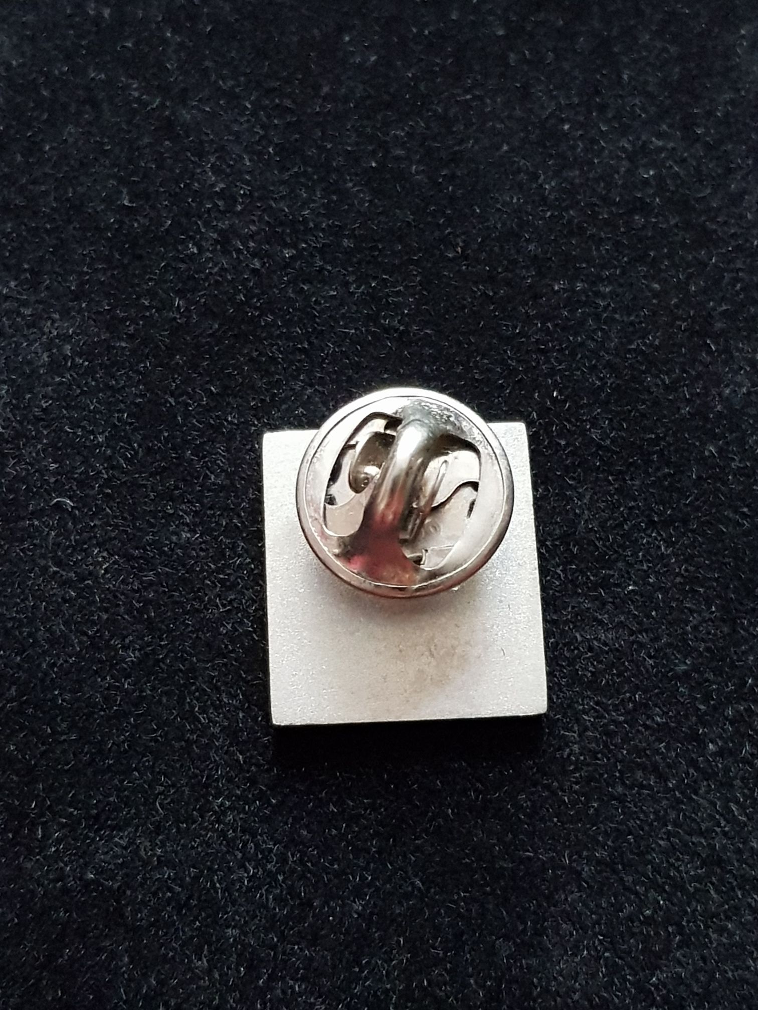 Inster  pin collectible - Main Image 2