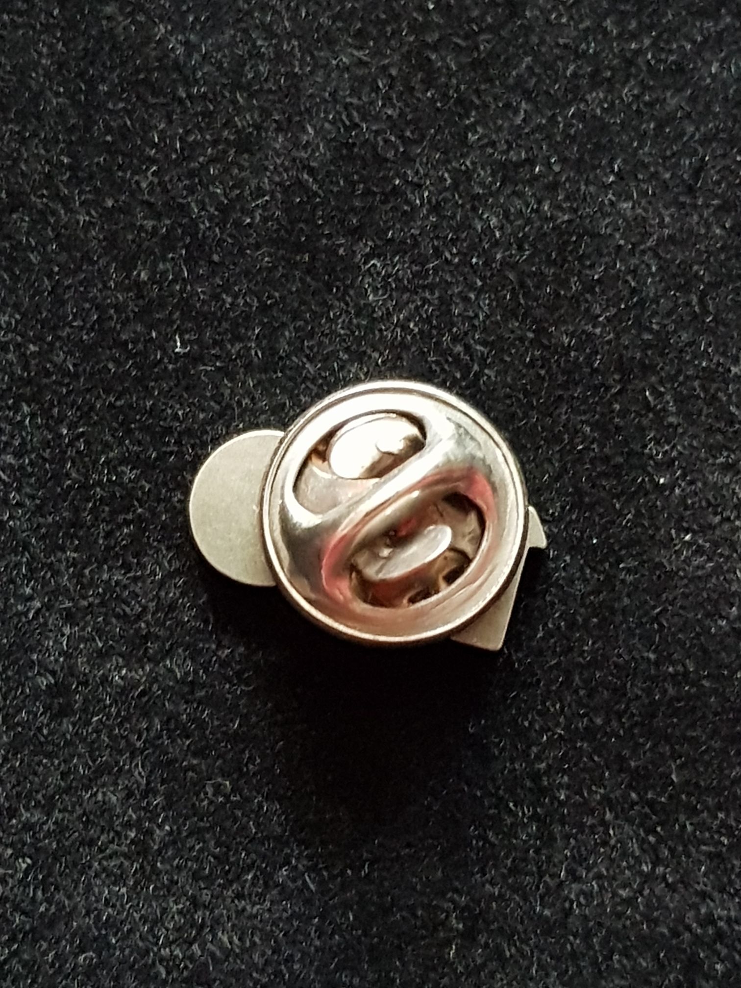 100 Años  pin collectible - Main Image 2