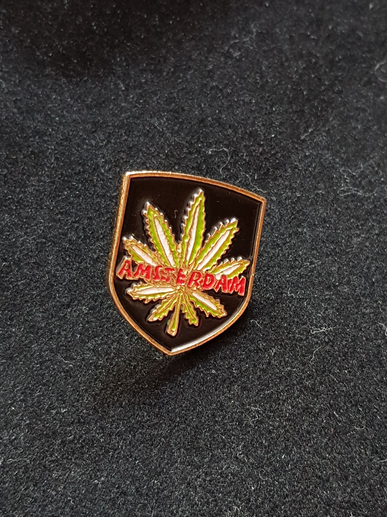 Holland Amsterdam  pin collectible - Main Image 1