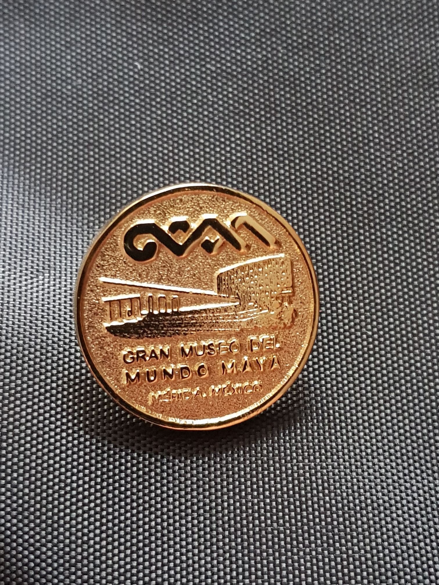 2000 Hans In Carage Oktoberfest Pin