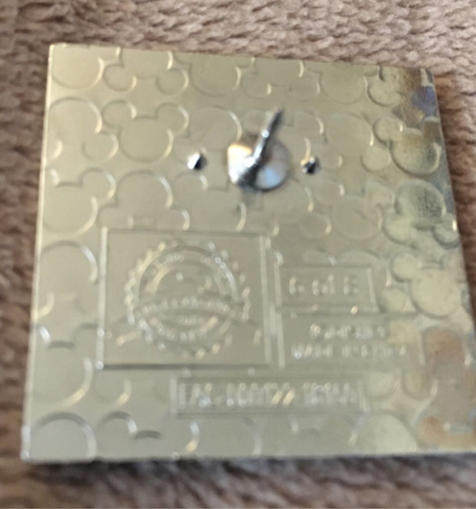 Chip and Dale Selfie  pin collectible - Main Image 2