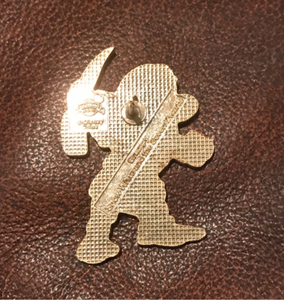 Grumpy Dwarf - Holding Pick Axe - Disney pin collectible - Main Image 2