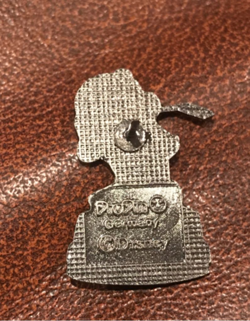 Grump Dwarf - Sitting On Wash Bin  pin collectible - Main Image 2