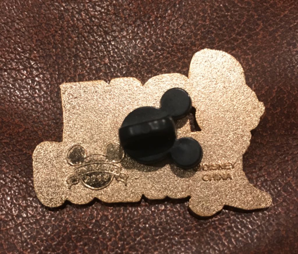 Grumpy Dwarf - Bah Humbug - Disney pin collectible - Main Image 2