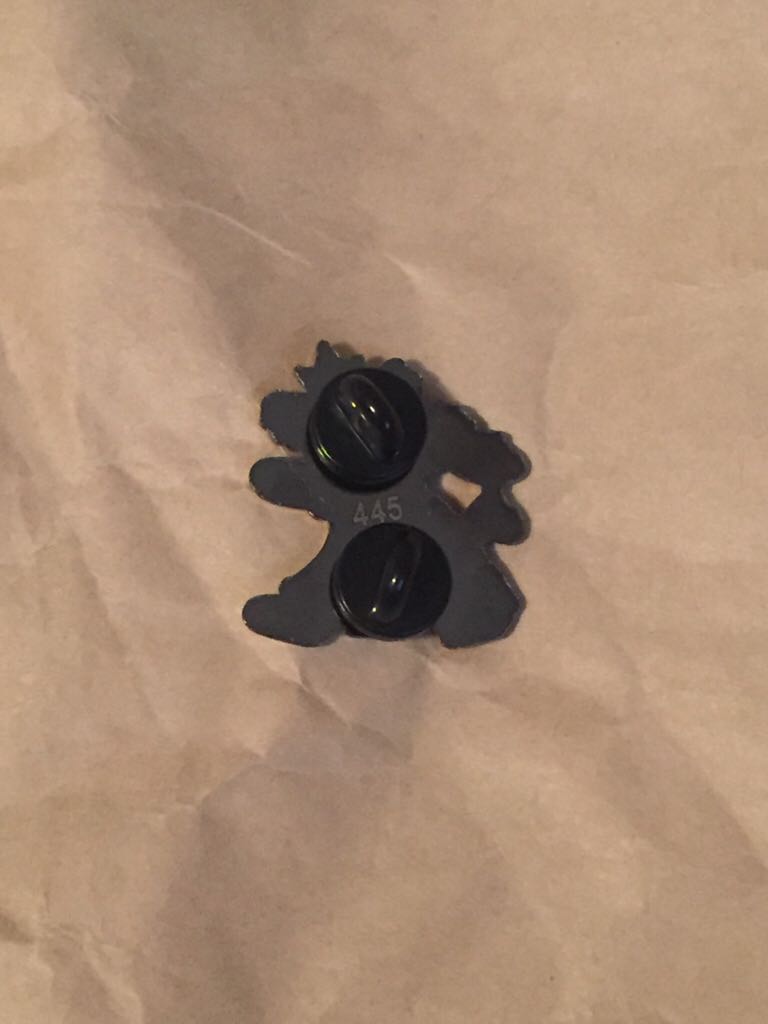 Grateful Dead Wonderland Queen Of Hearts Bear  pin collectible - Main Image 2