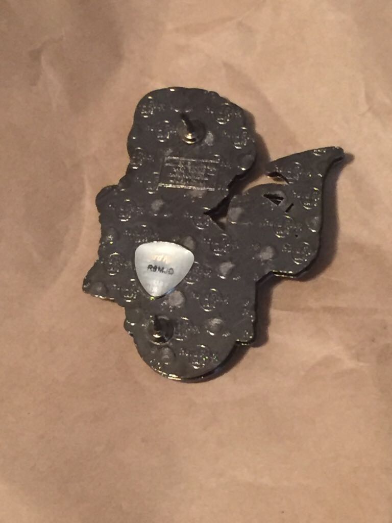 Hard Rock Cafe St Louis Anime Girl - Hard Rock Cafe pin collectible - Main Image 2