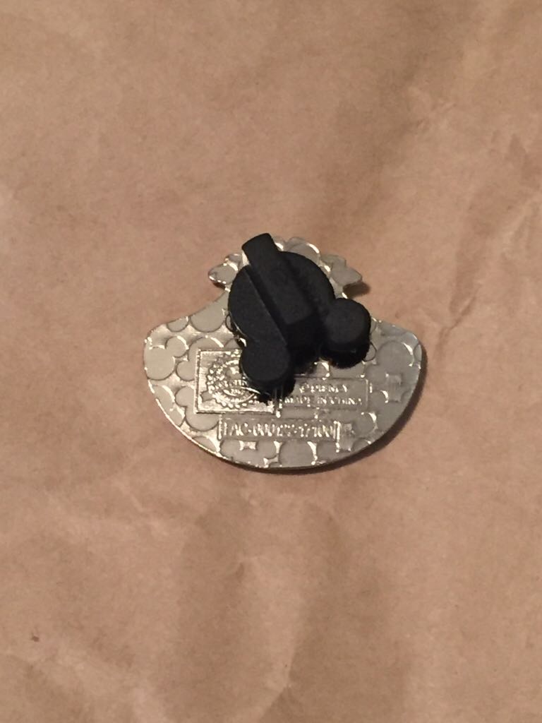 Alice In Wonderland Disney Emoji Pin - Cheshire Cat Smile - Disney pin collectible - Main Image 2