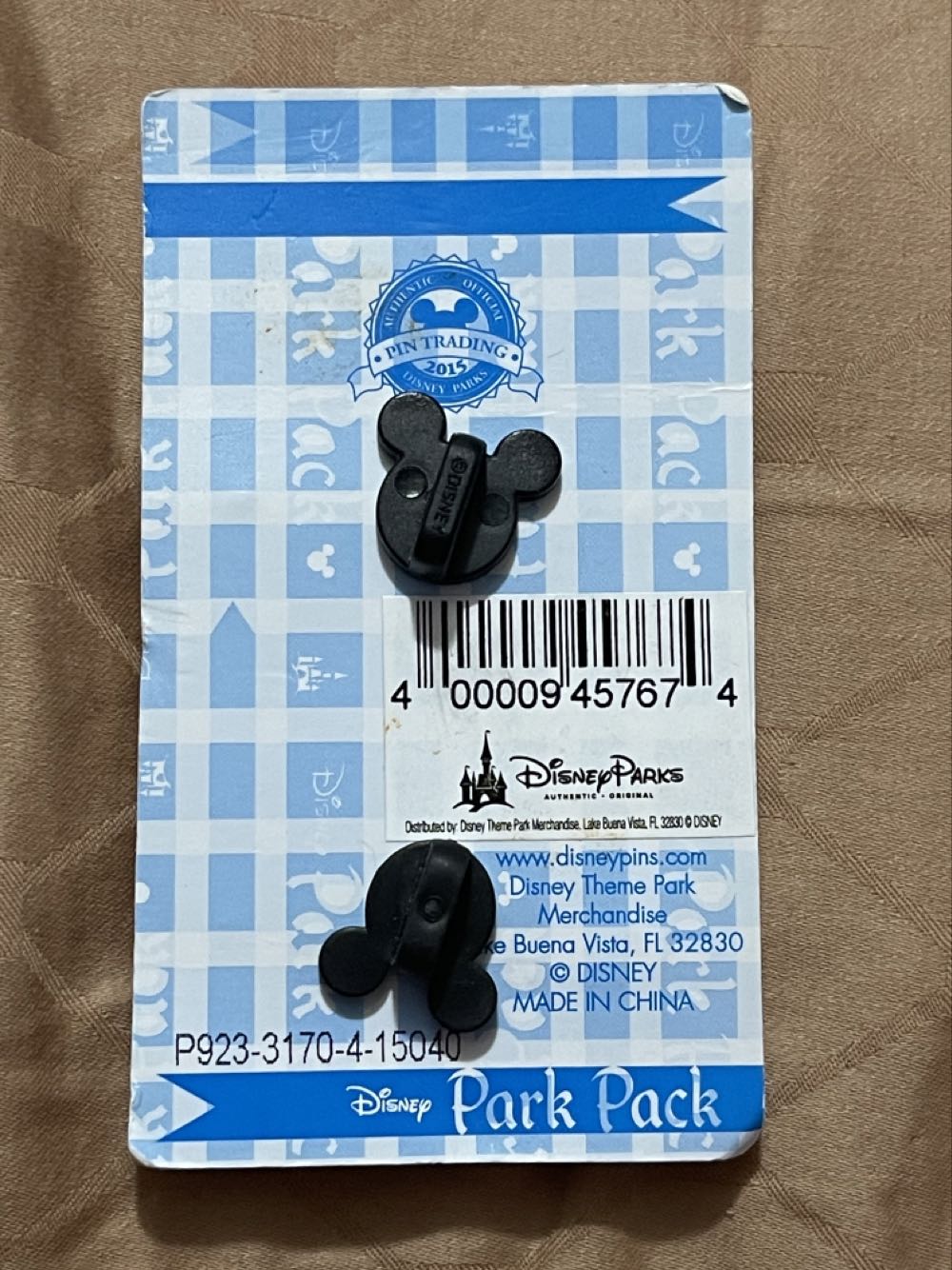 A Mickey Mouse Sound Cartoon #3 (Black And White With Red Curtain Base) Park Pack Series - Disney Store Limited Edition Pin - Rack pin collectible [Barcode 400009457674] - Main Image 3
