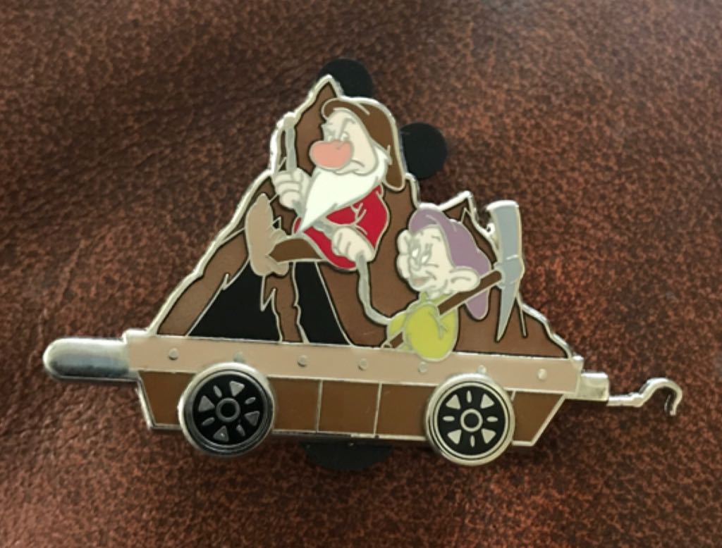 Magical Mystery Pins Series 9 - Elliot