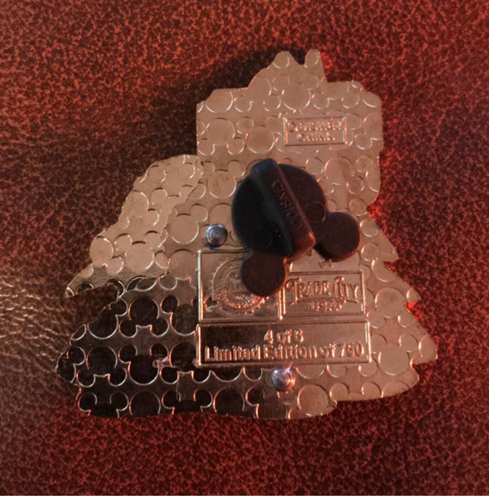 Grumpy - WDW - Trade City, USA - Disney Pin Celebration 2010 - World’s Longest Lanyard - Disney pin collectible - Main Image 2