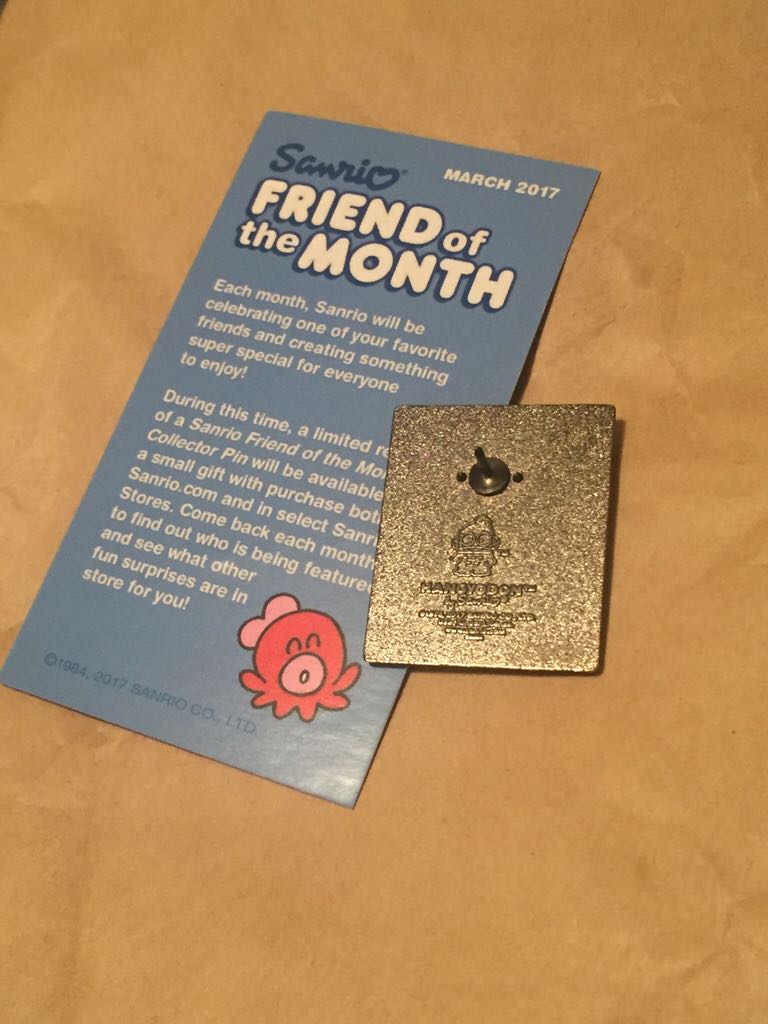 Hangyodon  pin collectible - Main Image 2