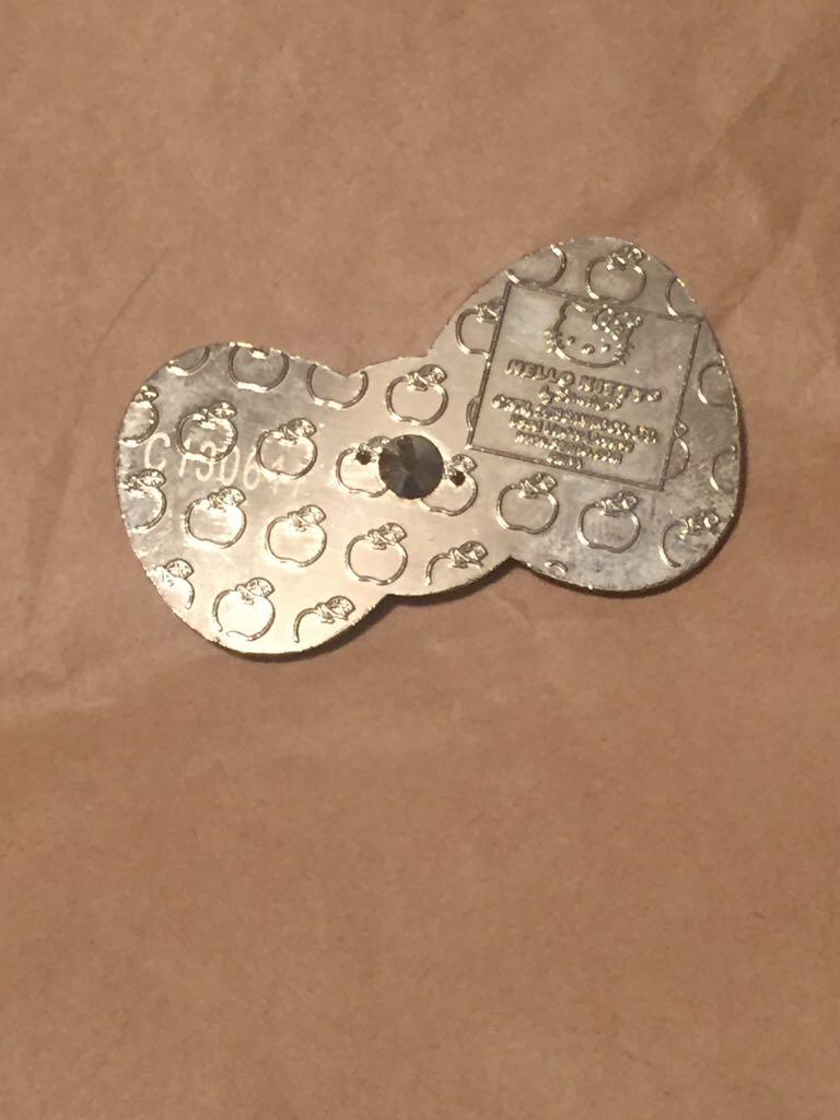 Hello Kitty Polka Dot Bow  pin collectible - Main Image 2