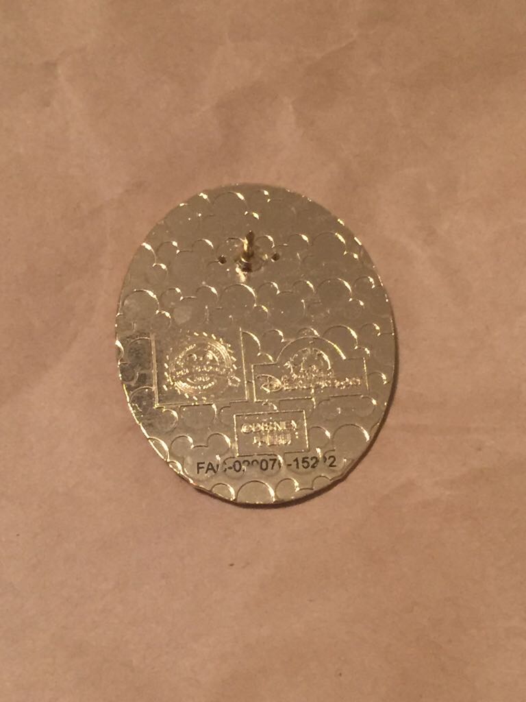 White Rabbit Shanghai - Disney pin collectible - Main Image 2