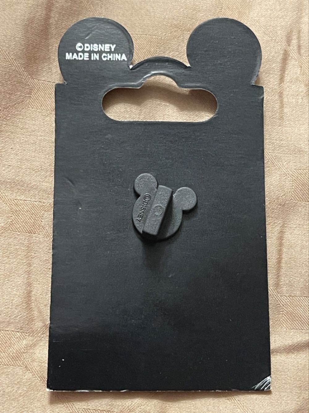 Timothy Q. Mouse - Rack pin collectible [Barcode 400009698664] - Main Image 2