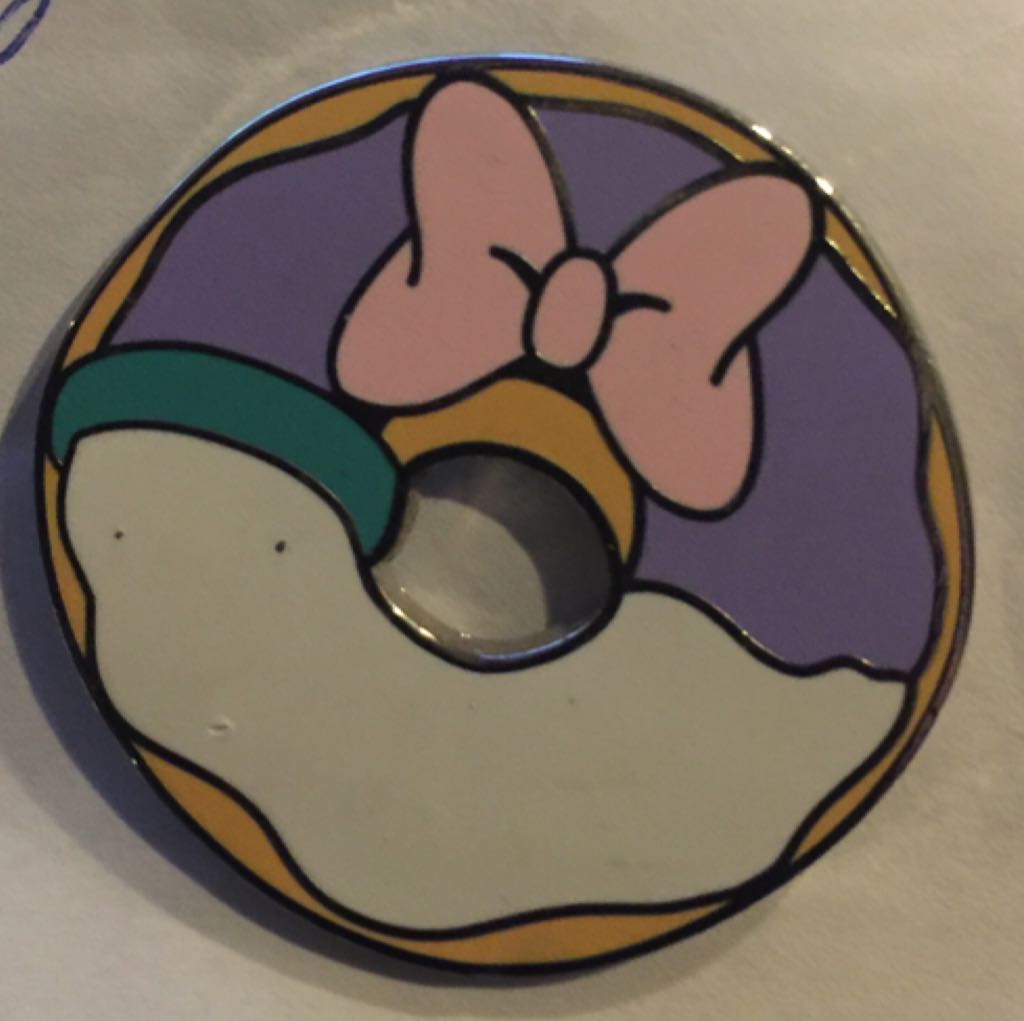 HKDL- Safety Pin- Daisy