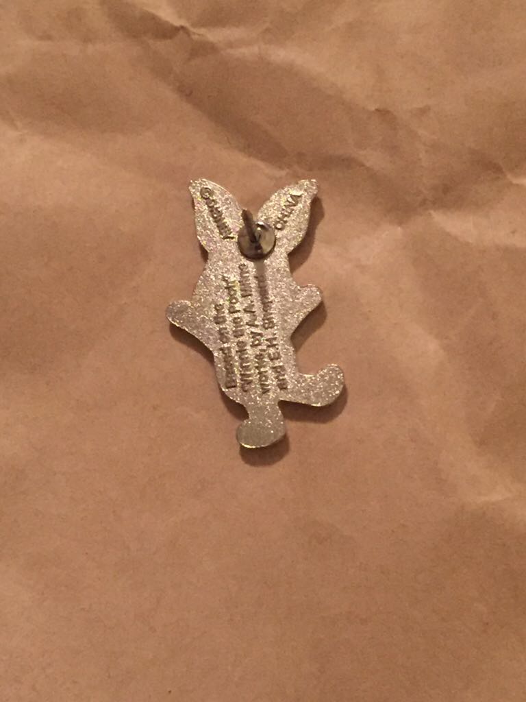 Piglet Cutie - Disney pin collectible - Main Image 2