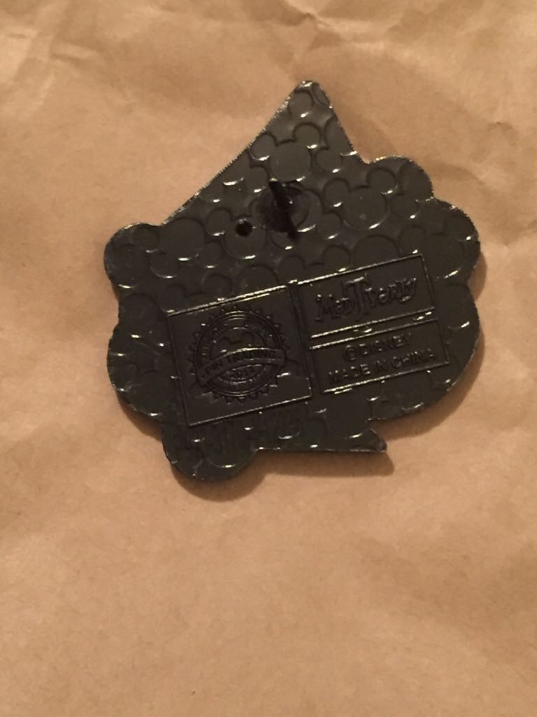 White Queen Mad T Party - Disney pin collectible - Main Image 2