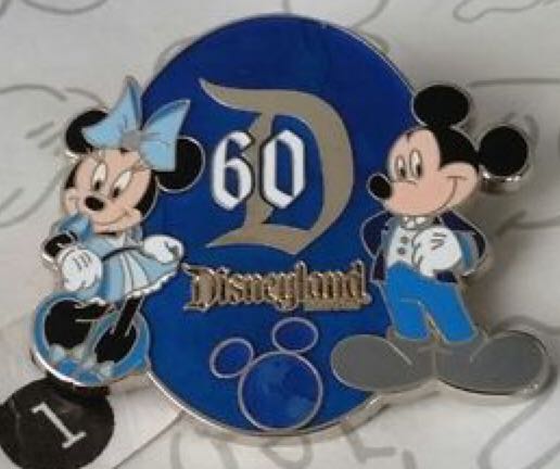 Disney Vacation Club: Disneyland Diamond 2017 - Disney pin collectible - Main Image 2