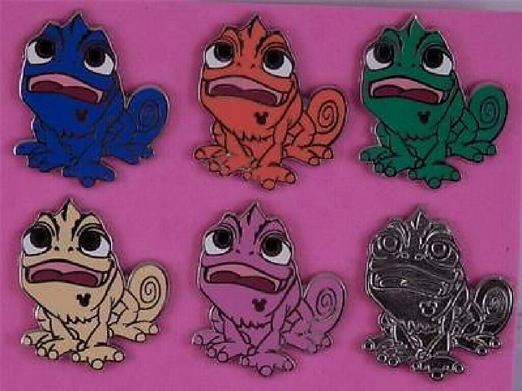 Pascal - Blue - Colorful Hidden Mickey  pin collectible - Main Image 2