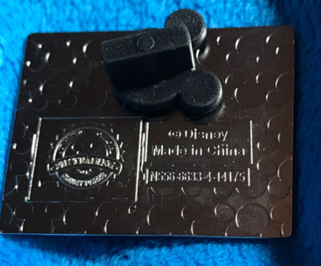 Figment - Close-Up Mystery Set - Blue Looking Left  pin collectible - Main Image 2