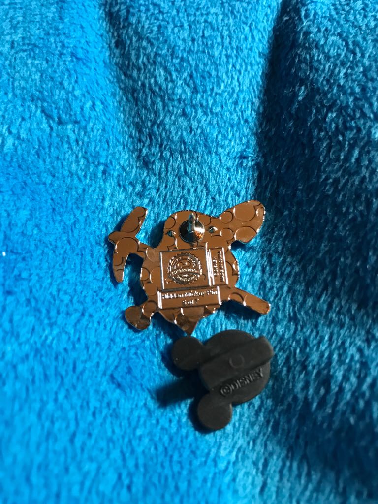 Seven Dwarfs Happy  pin collectible - Main Image 2