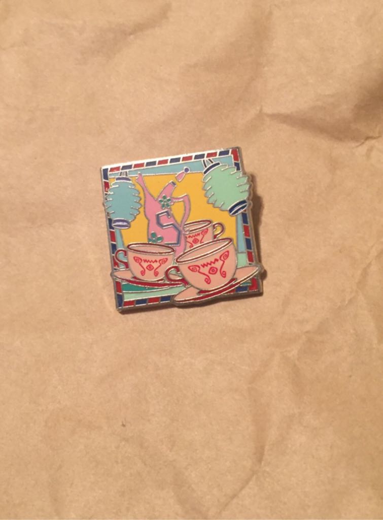 WDW - Hidden Mickey Series III -Character Outlines-Mickey