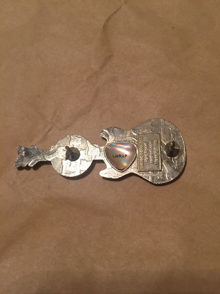 Hard Rock Cafe Atlanta Helicopter Guitar - Hard Rock Cafe pin collectible - Main Image 2
