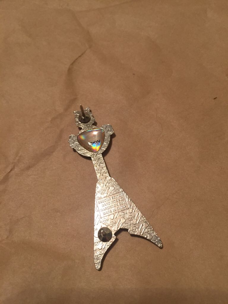 Hard Rock Cafe Memphis Red Cross Guitar - Hard Rock Cafe pin collectible - Main Image 2