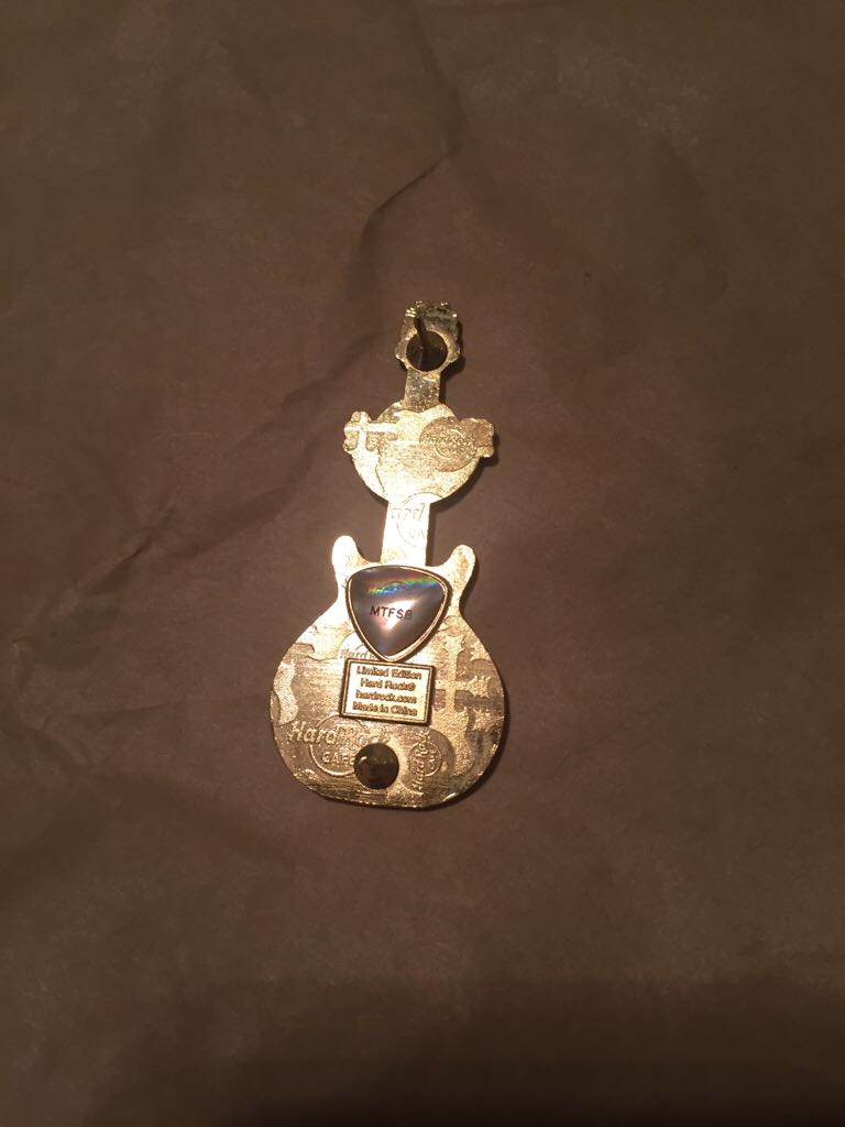 Hard Rock Cafe Memphis Bob Marley Guitar - Hard Rock Cafe pin collectible - Main Image 2