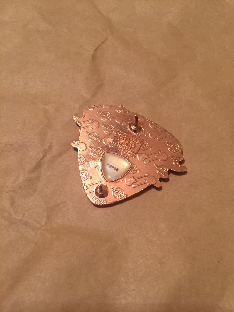 Hard Rock Cafe Memphis Military Pick - Hard Rock Cafe pin collectible - Main Image 2