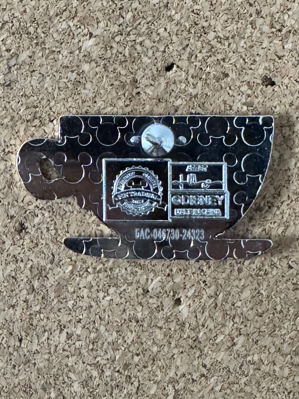 Kingdom of Cute - Mad Tea Party - Hard Enamel, Metal pin collectible - Main Image 2