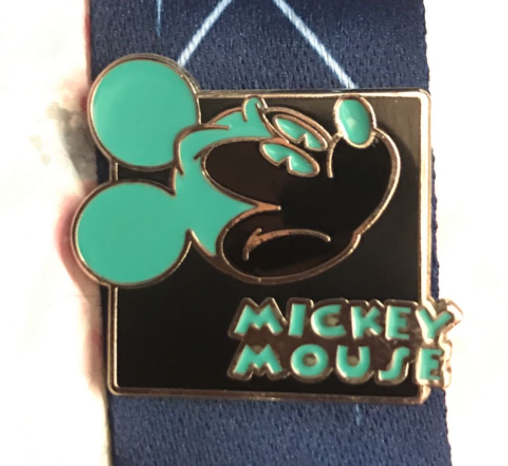Disney Mickey Mouse In Green - Pin pin collectible - Main Image 1