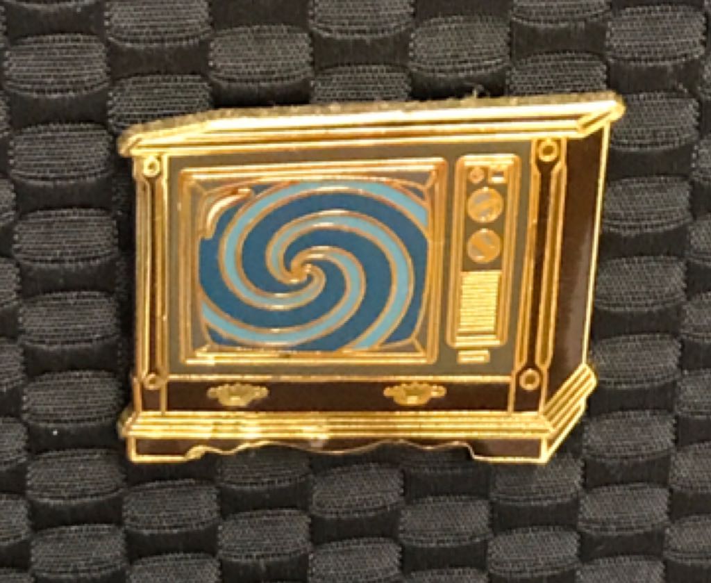 Biggie King Of Rap Pin