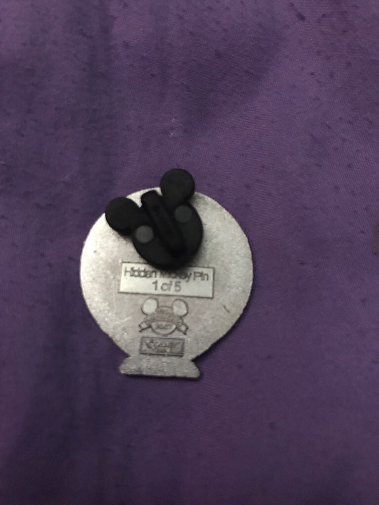 Captain Hook  pin collectible - Main Image 2