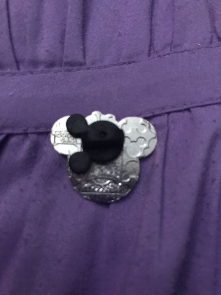 Minnie Mouse Jack-o-Lantern  pin collectible - Main Image 2