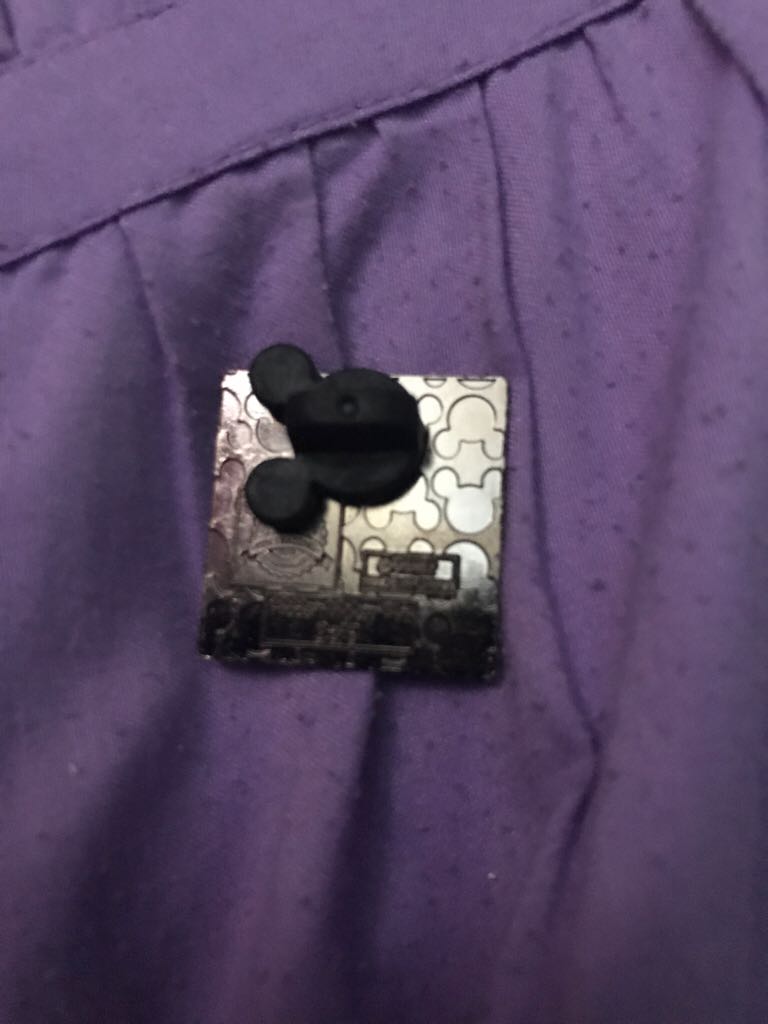 Oswald  pin collectible - Main Image 2