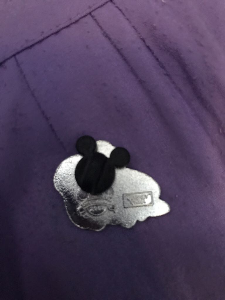 Dumbo  pin collectible - Main Image 2
