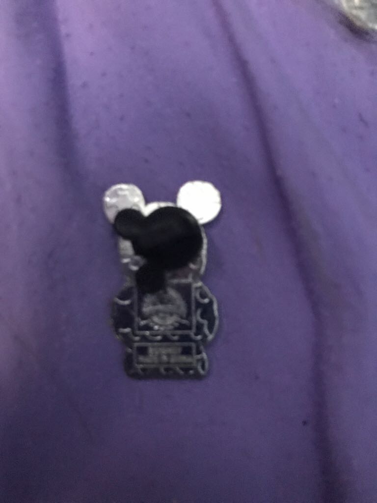 Vinylmation — Bread And Butter  pin collectible - Main Image 2