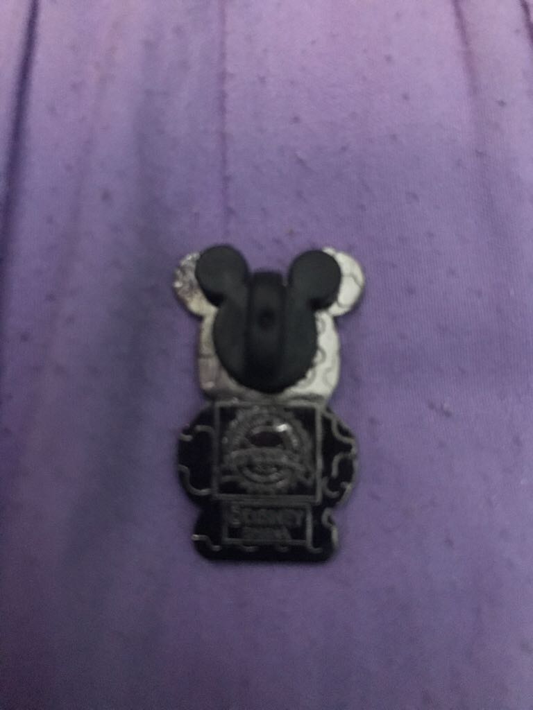 Vinylmation  pin collectible - Main Image 2