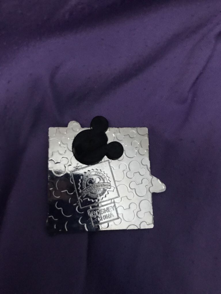 Goofy  pin collectible - Main Image 2