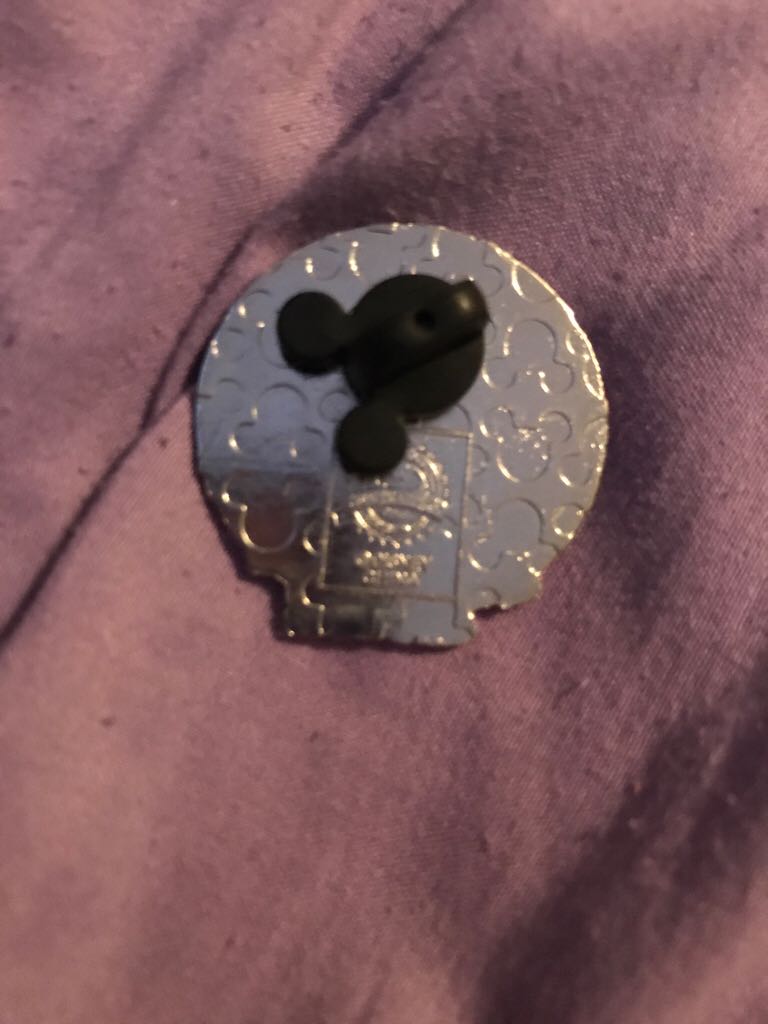 Mickey Mouse  pin collectible - Main Image 2