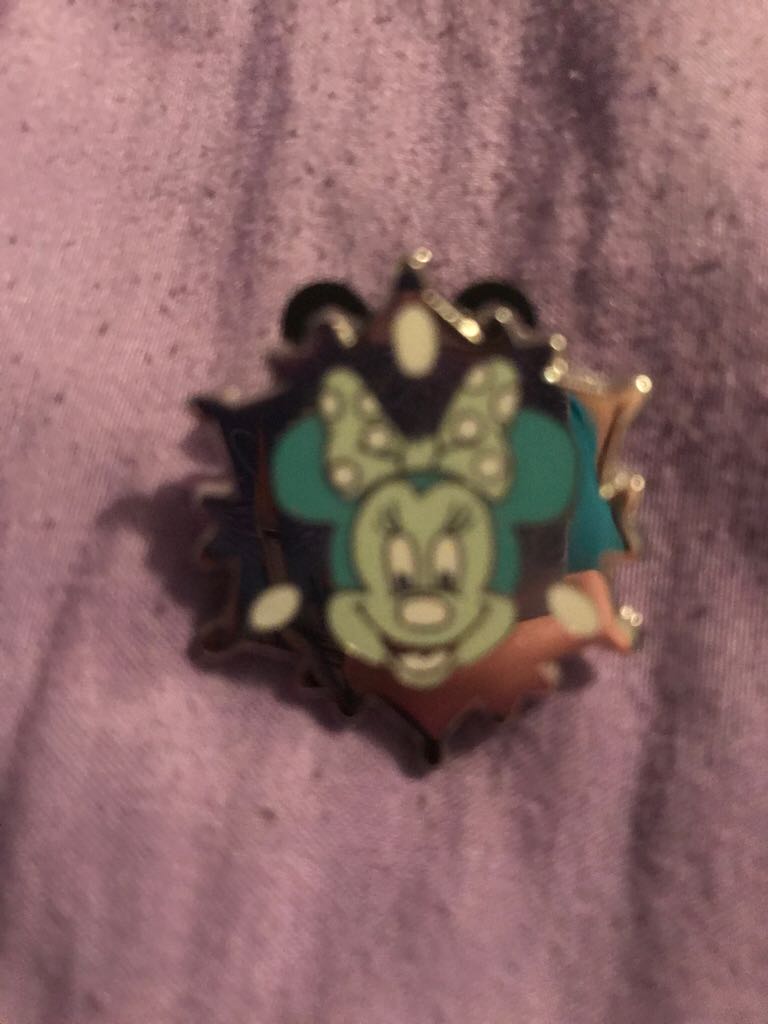 Minnie Mouse Snowflake  pin collectible - Main Image 1