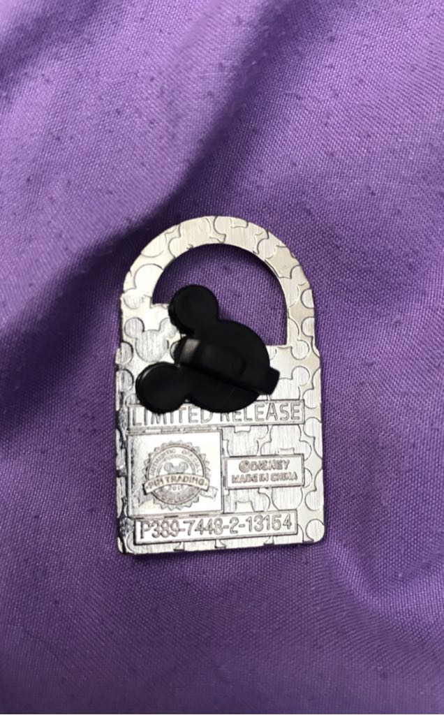 Tinker Bell Lock  pin collectible - Main Image 2