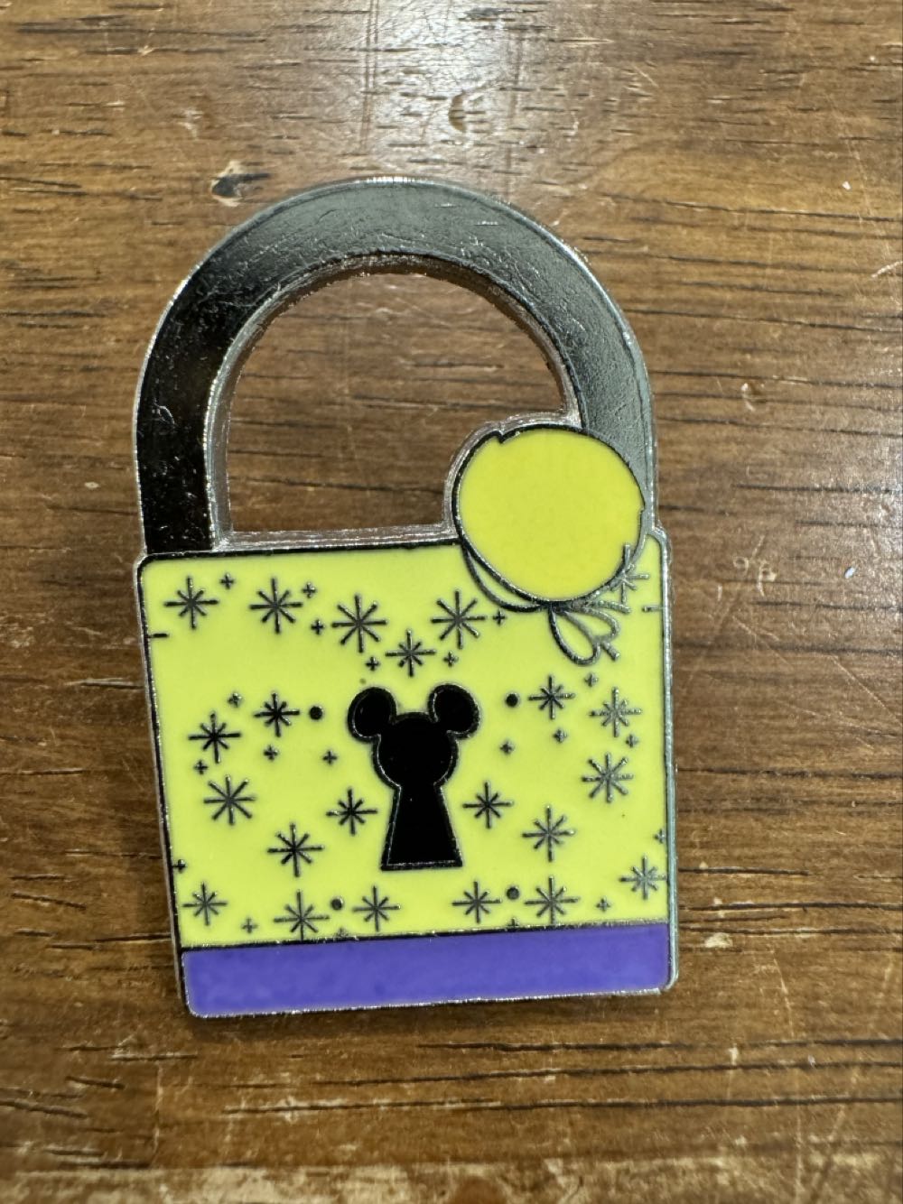 Tinker Bell Lock  pin collectible - Main Image 3